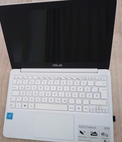 Asus 205ta solo ricambi - ,