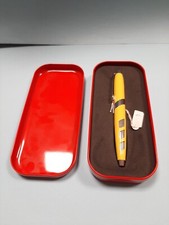 PENNA FERRARI CON TAPPO COLORE