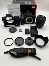 Kit fotocamera mirrorless Sony