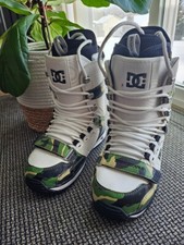 snowboard boots