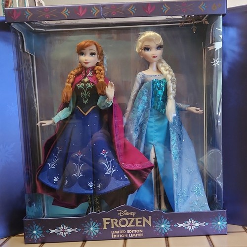 Disney store frozen - anna, &