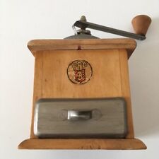 Macinacaffè in legno vintage