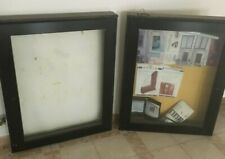 COPPIA DI BACHECHE DA ESTERNOCON APERTURA AD ANTA. CHIAVI E PORTALAMPADA