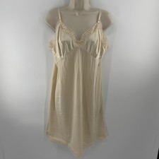 Vintage Vanity Fair pizzo