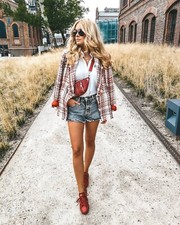 Zara Tweed Jacket With Gem