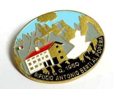G225_Distintivo RIFUGIO ANTONIO BERTI AL POPERA - Fratelli Lorioli