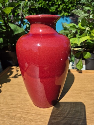 Vaso crepitante rosso sangue