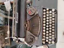 Macchina da scrivere d'epoca Everest mod. S.T. anno 1948 carrello lungo vintage