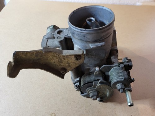 Farfallato carburatore non