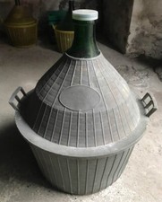 numero due damigiane da 54 litri