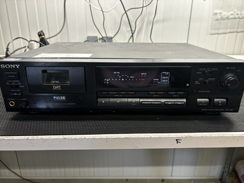 Sony dtc 690 dat - digital, audio