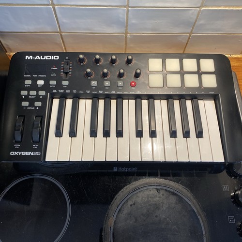 Audio oxygen midi - 25,