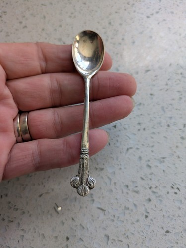 Antico cucchiaio per