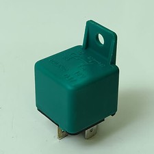 RELE' UNIVERSALE CON STAFFA