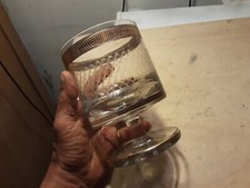 ENORME BICCHIERE VDE CRISTAL MOLTO PESANTE DECORAZIONI IN ORO ALTEZZA 16 DIAM.11