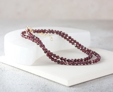 Collana con perle di pietre