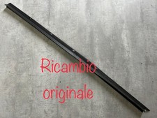 Joint inférieur porte avant