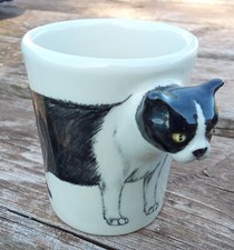 Rare: tasse à café signée