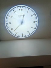 Orologio Con Proiezione A Parete