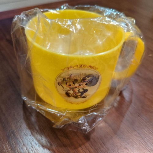 Tazza plastica gialla - tazza, di