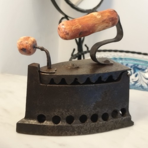 Antico ferro stiro a - stiro,