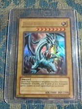 Drago bianco occhi blu prima