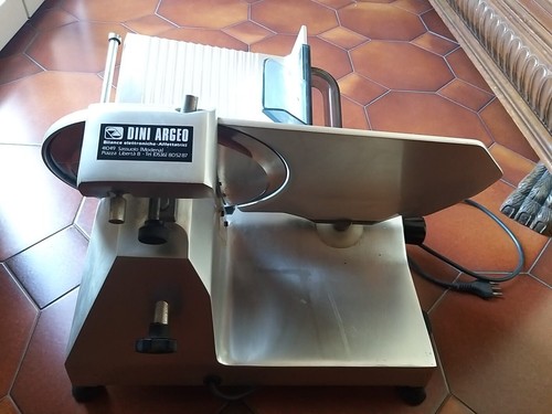 Affettatrice professionale - affettatrice,