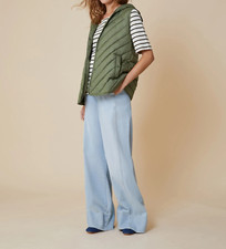 Gilet imbottito con cappuccio