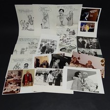 Lotto di foto del giornalista motociclistico Ezio Pirazzini e vignette satiriche