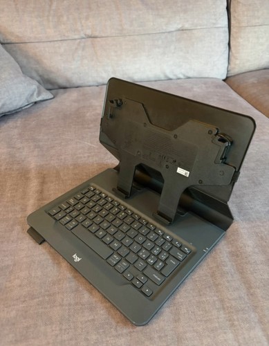 Logitech universal folio cover - logitech,