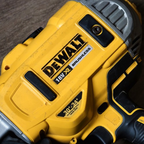 Chiodatrice per telaio dewalt - chiodatrice,