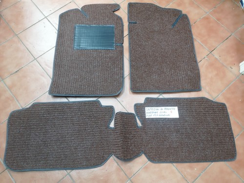 Tappetini moquette di - in,