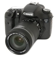 Canon EOS 7D  18MP Digital SLR