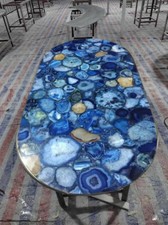 Tavolo ovale in agata blu