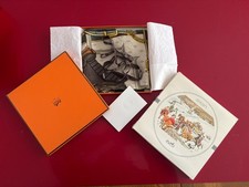 HERMÈS Superbe Carré Foulard