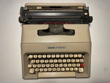 MACCHINA DA SCRIVERE OLIVETTI