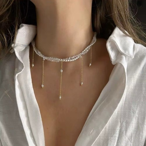 Collana con ciondolo nappa