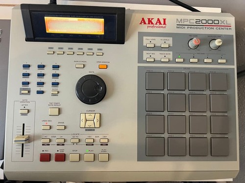 Akai mpc2000xl sampler - mpc2000xl,