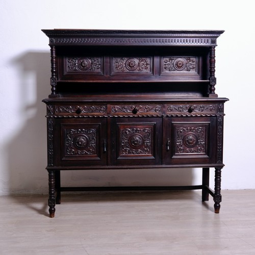 Credenza rinascimentale primi