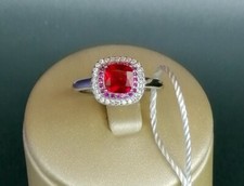 ANELLO ENGAGEMENT IN ORO BIANCO 18 KT. TIT. 750 CON RUBINO E PAVE' DI RUBINI