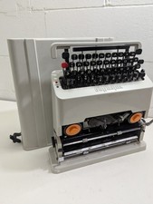 OLIVETTI VALENTINE BIANCA MACCHINA DA SCRIVERE VINTAGE