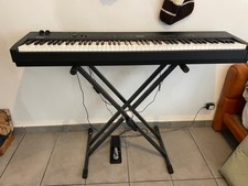 Stage Piano Yamaha CP33 Pianoforte digitale da palco manuali pedale strumento