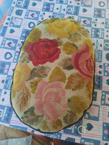 Cuscino vintage ricamato - cuscino, a