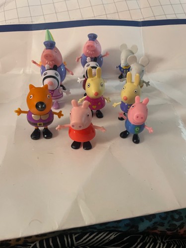 Peppa pig figures - pig,