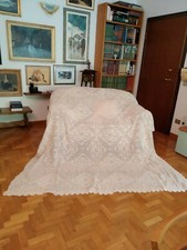 Coperta Copriletto filè di pizzo all’uncinetto, fatta a mano, bianca.