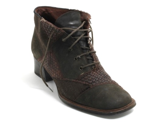 Scarpe stringate stivaletti