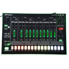 Roland TR-8 Rhythm Performer e