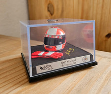 Casco Ferrari 1:8 Hot Wheels
