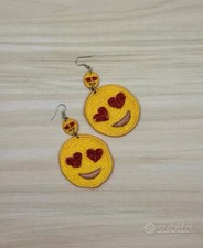 Orecchini in pizzo Mod. Smile ricamati a macchina