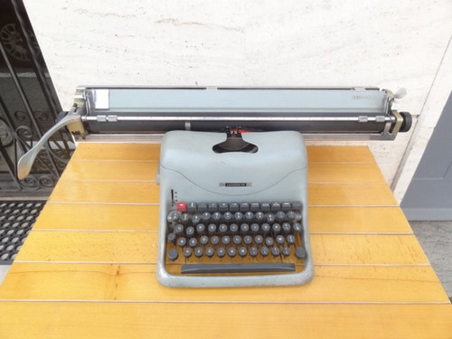 Macchina scrivere olivetti - da,